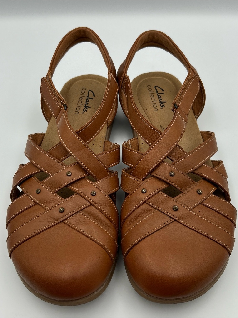 CLARKS Fisherman Sandals Size 8.5M Flat Comfort Walking Cushioned Brown Leather